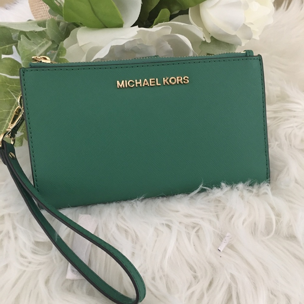Last 1✨Michael Kors double zipper wallet/wristlet - Picture 8 of 8